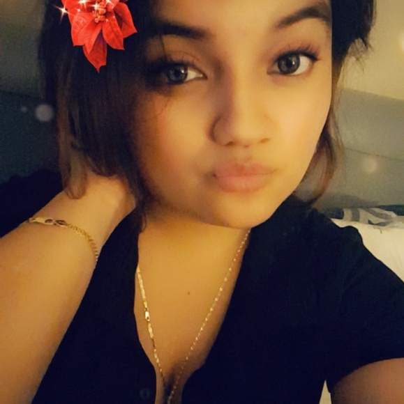 Meet your Posher, Karen - Picture 1 of 1